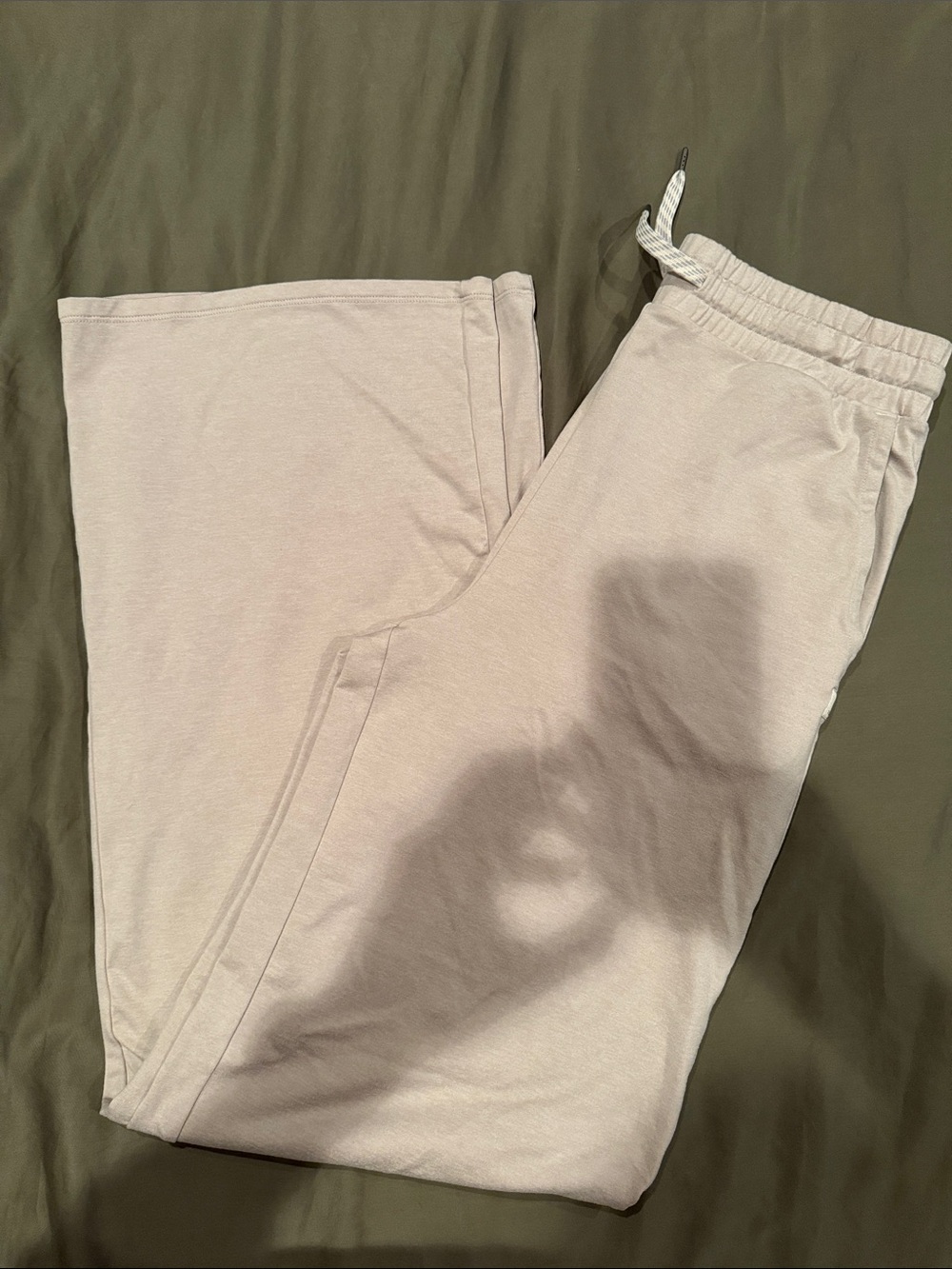 Vuori Men's Light Beige Drawstring Joggers